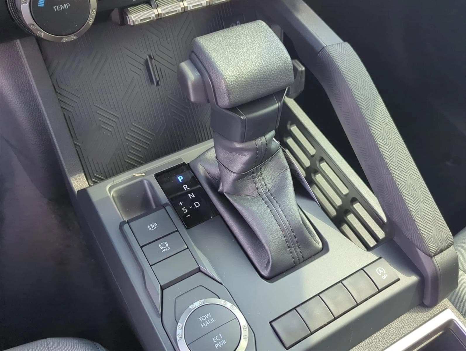 2025 Toyota Tacoma SR5 - Photo 22
