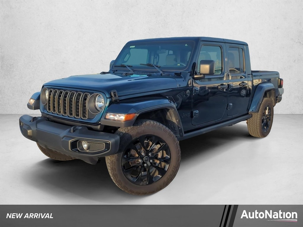 Used 2025 Jeep Gladiator Sport Truck Crew Cab