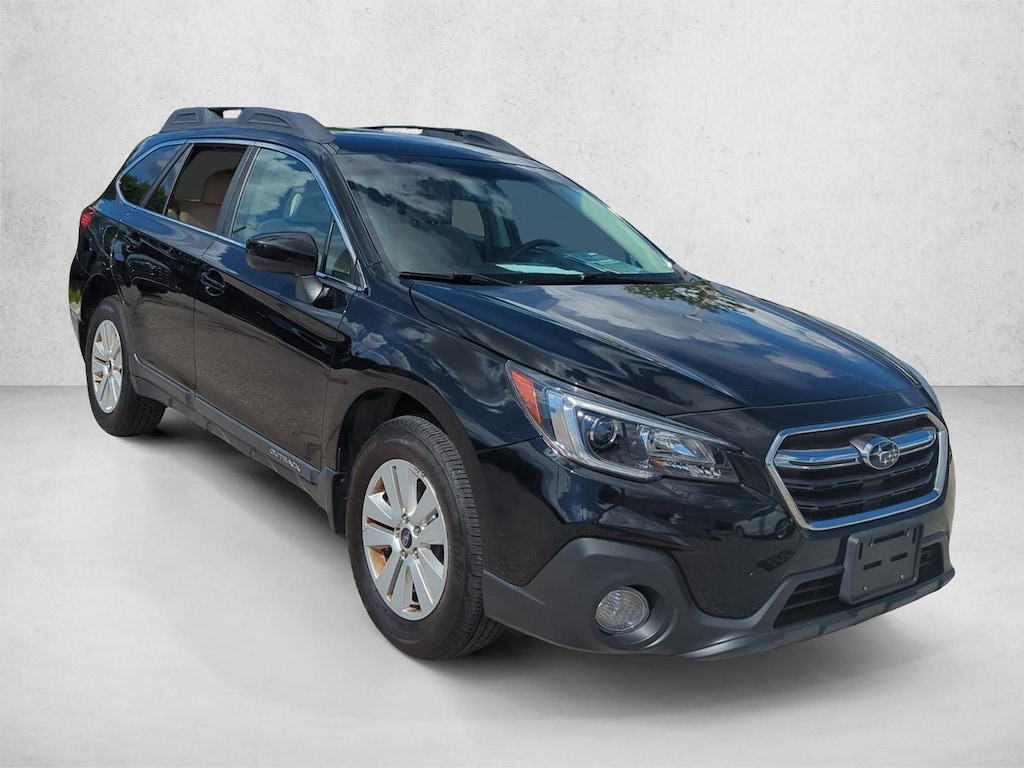 Used 2018 Subaru Outback 2.5i Premium with SUV