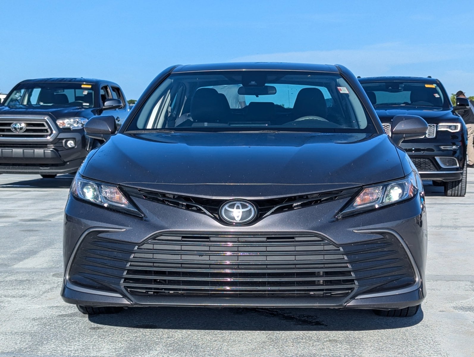 Used 2022 Toyota Camry LE with VIN 4T1C11AKXNU640583 for sale in Fort Myers, FL