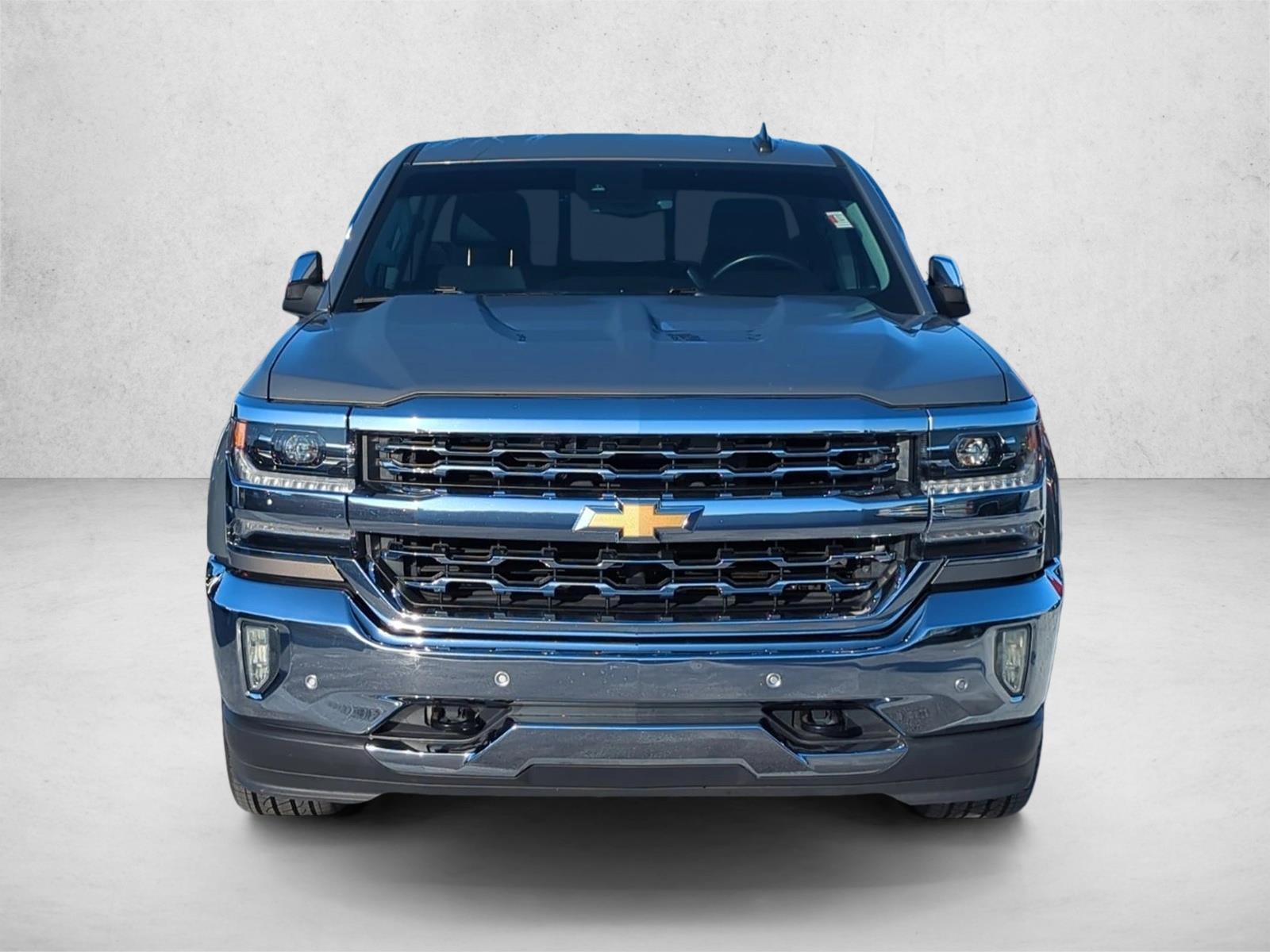 2017 Chevrolet Silverado 1500 LTZ photo 2