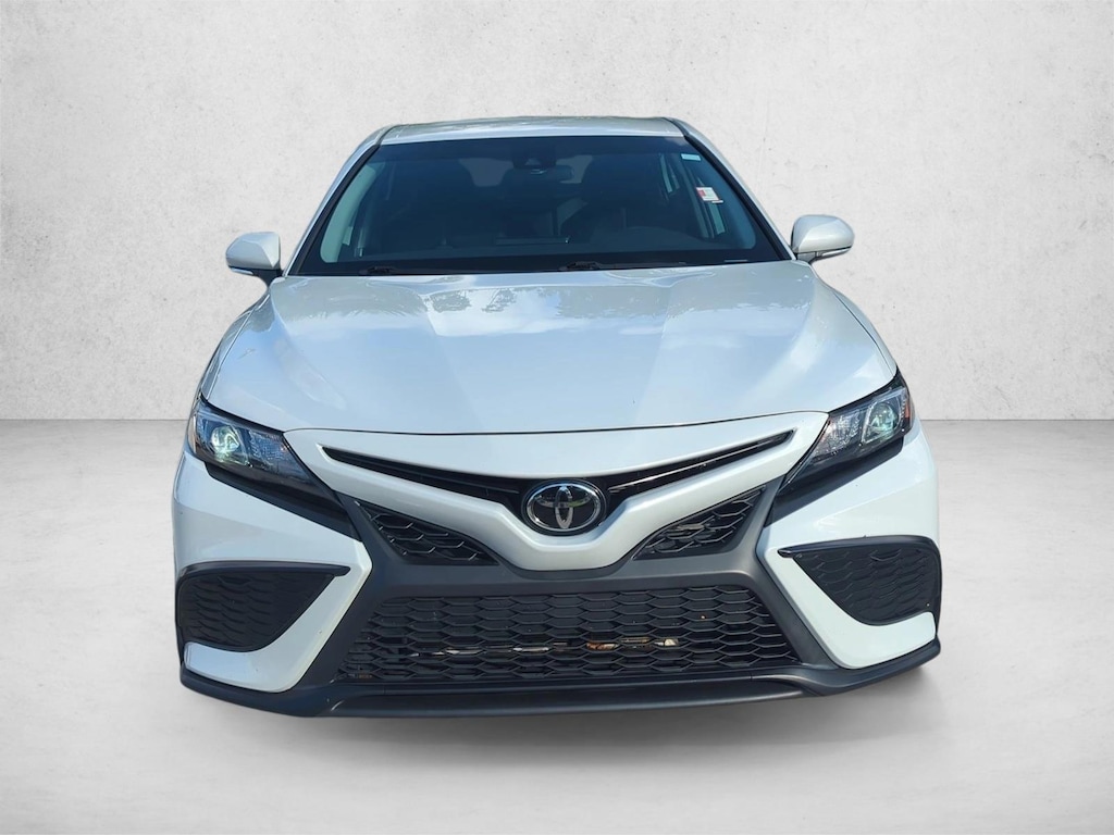 Used 2023 Toyota Camry SE Sedan