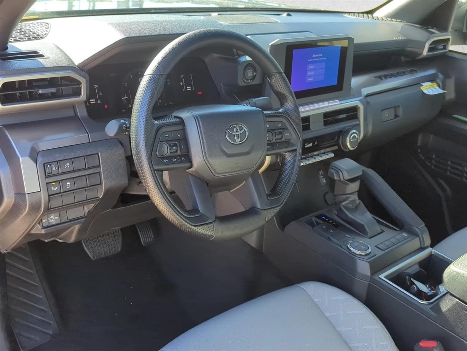2026 Toyota Tacoma SR5 - Photo 13