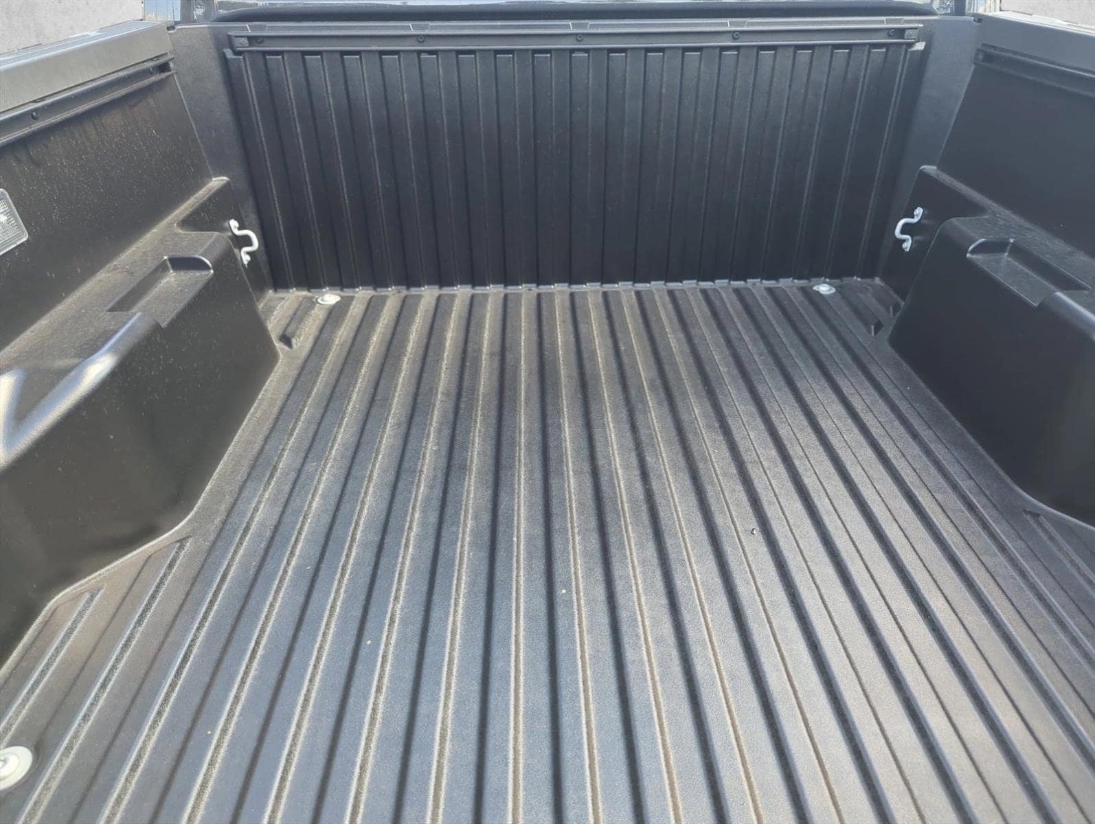 2025 Toyota Tacoma SR5 - Photo 26