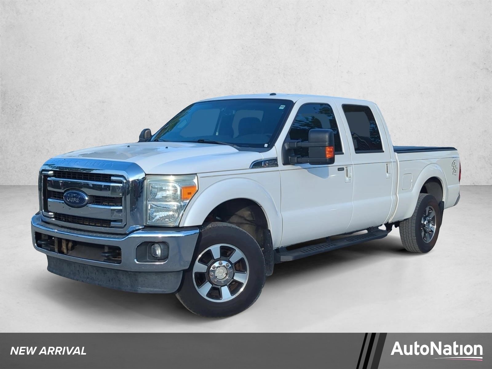 2015 Ford F-250 Lariat 4x4 Crew Cab 172 in's photo