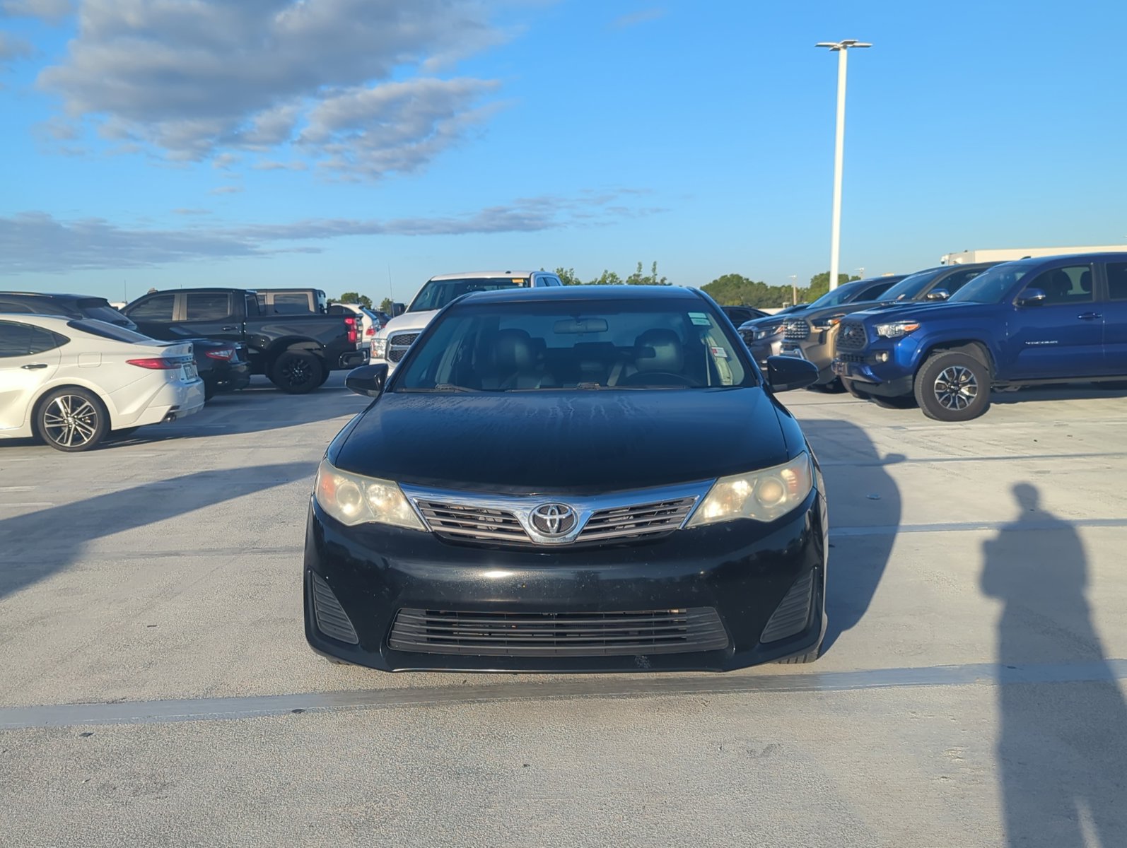 2014 Toyota Camry L photo 2