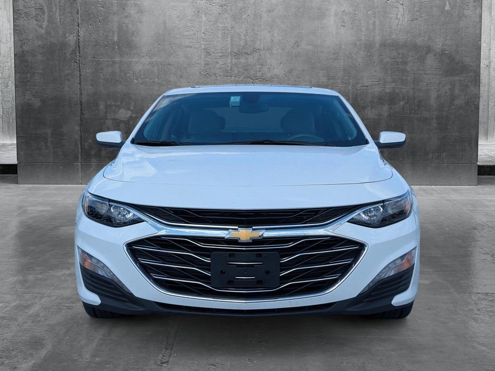 2022 Chevrolet Malibu 1LT photo 2