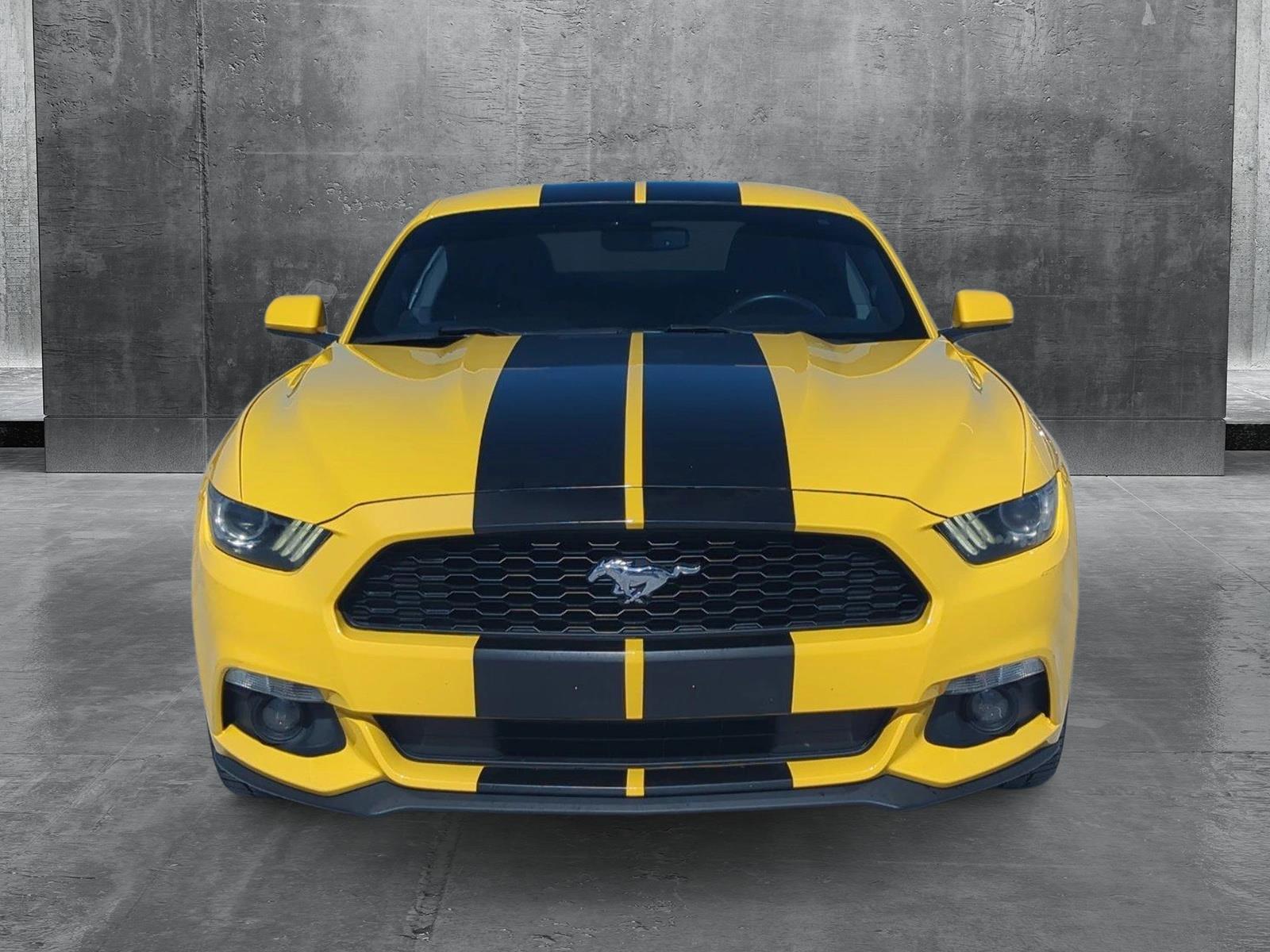 2015 Ford Mustang V6 photo 2