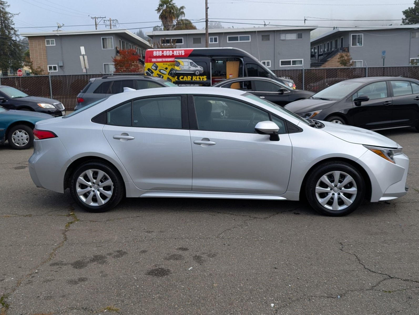 2025 Toyota Corolla LE photo 4