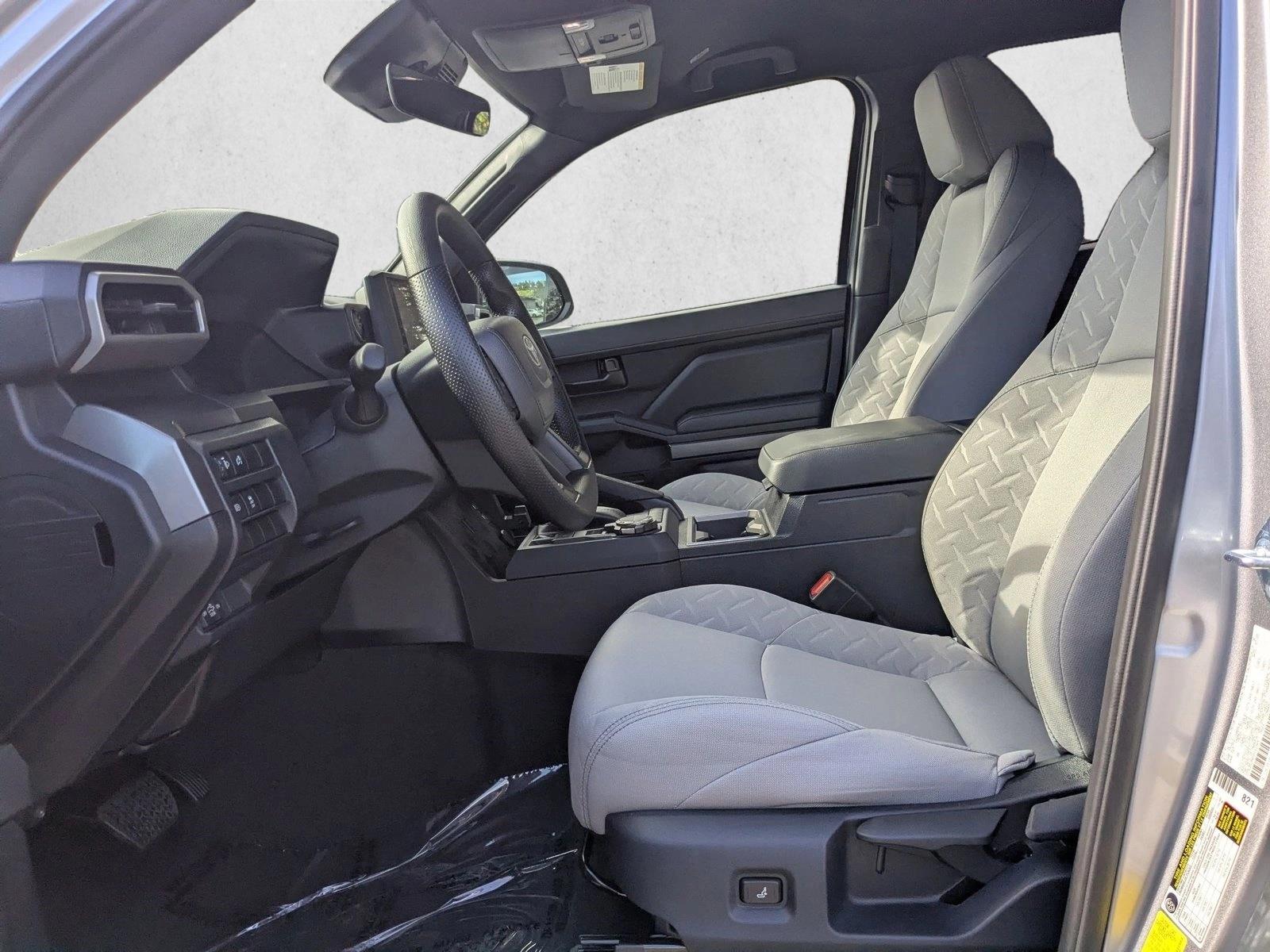 2025 Toyota Tacoma SR5 - Photo 4