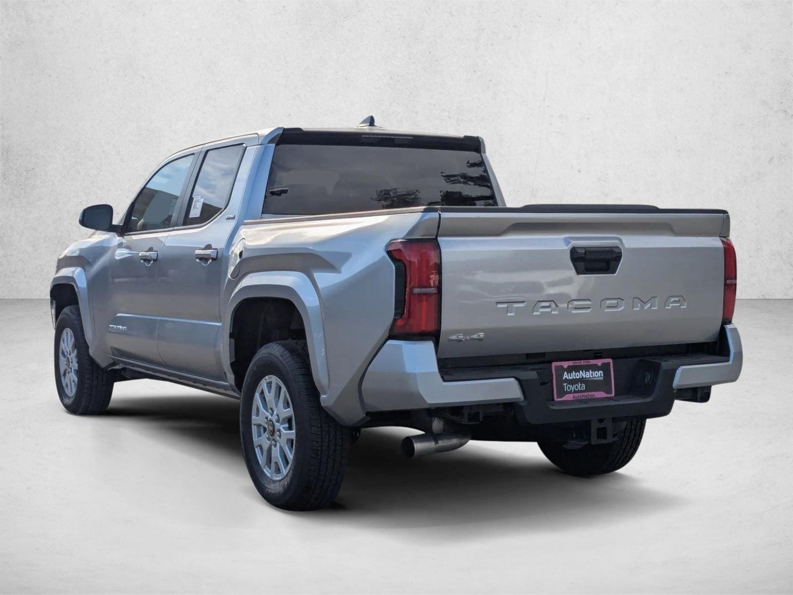 2025 Toyota Tacoma SR5 - Photo 8