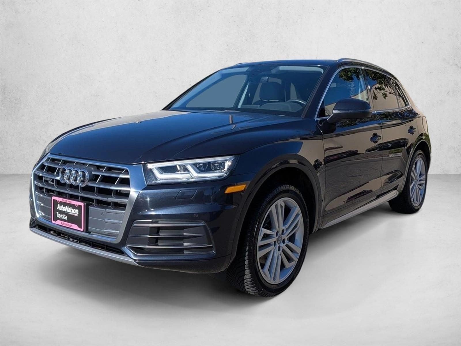 2019 Audi Q5 2.0T quattro S tronic Premium Plus's photo