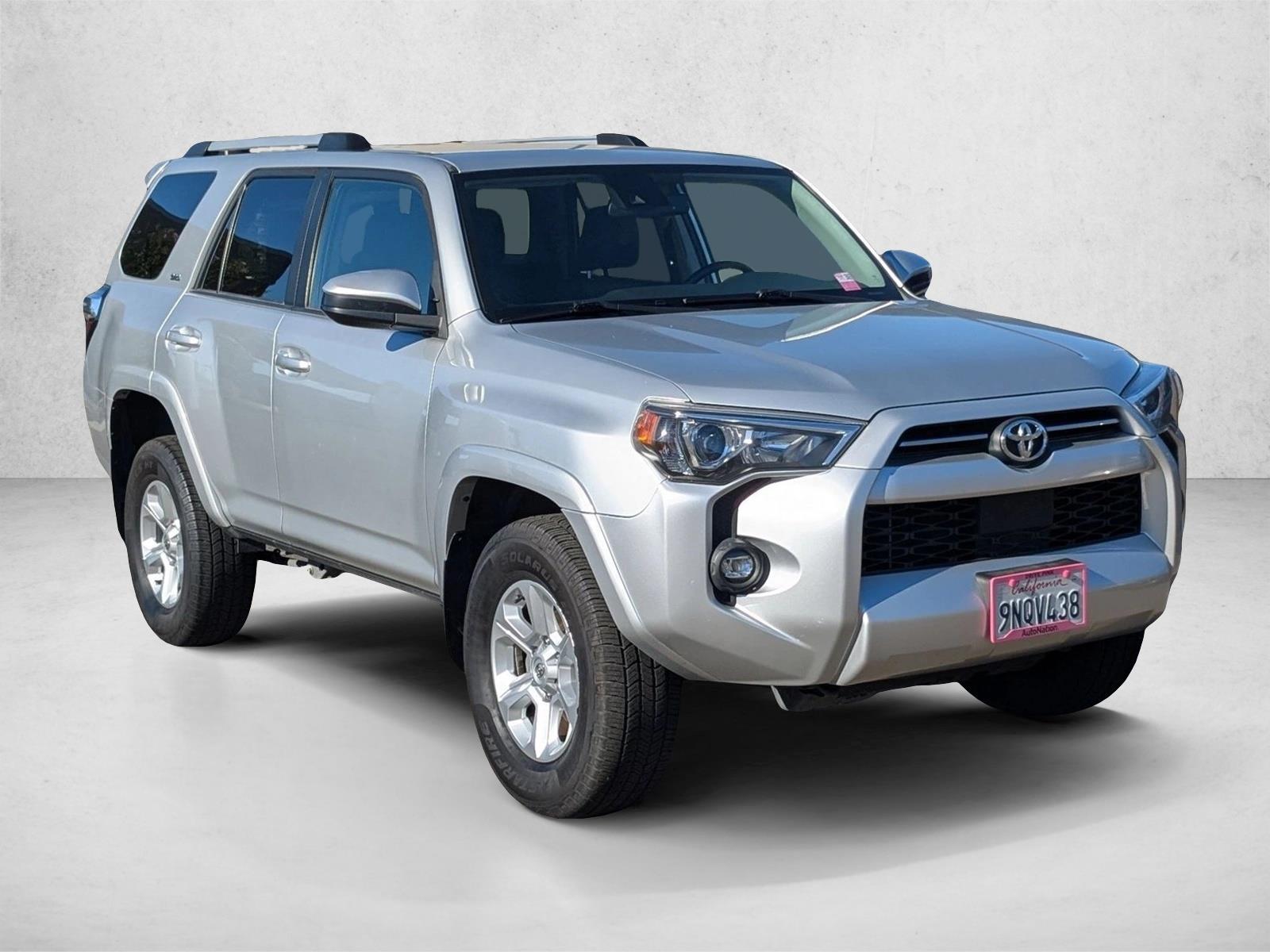 2022 Toyota 4Runner SR5 photo 3