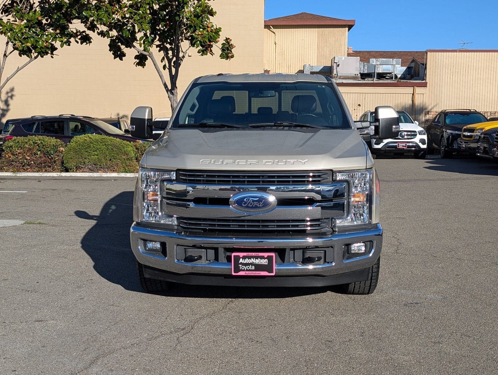 2017 Ford F-250 Lariat photo 2
