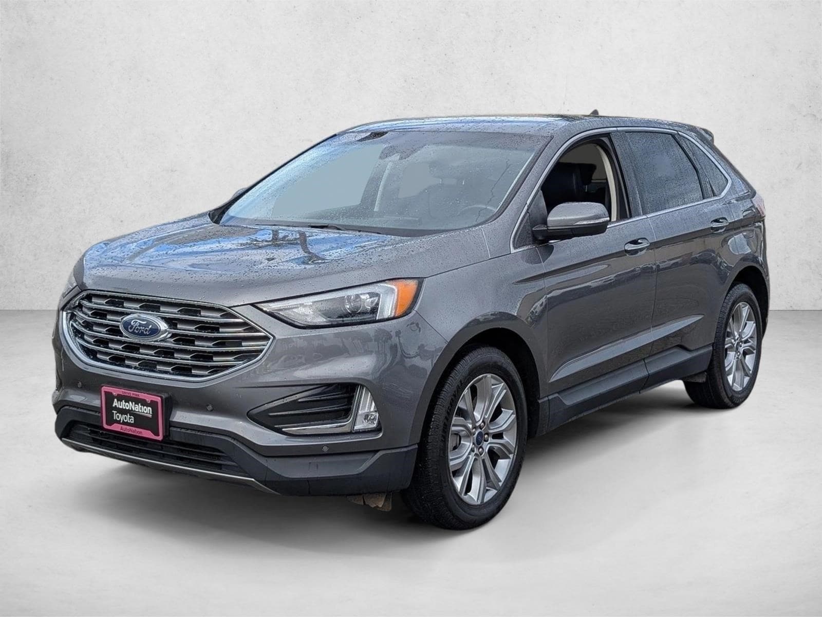 2022 Ford Edge Titanium's photo