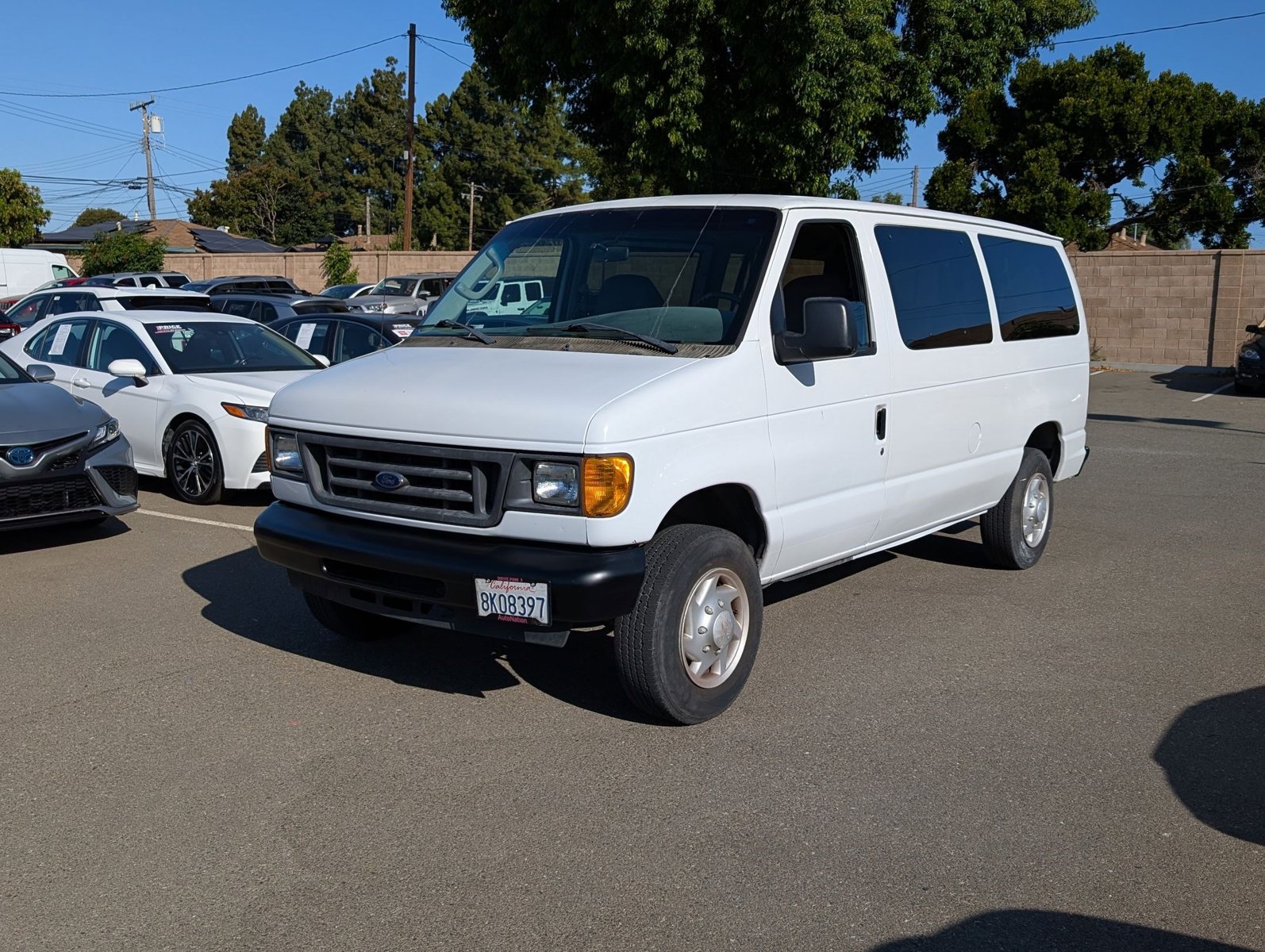 Used 2007 Ford Econoline Wagon Chateau with VIN 1FMNE11W57DA97260 for sale in Hayward, CA