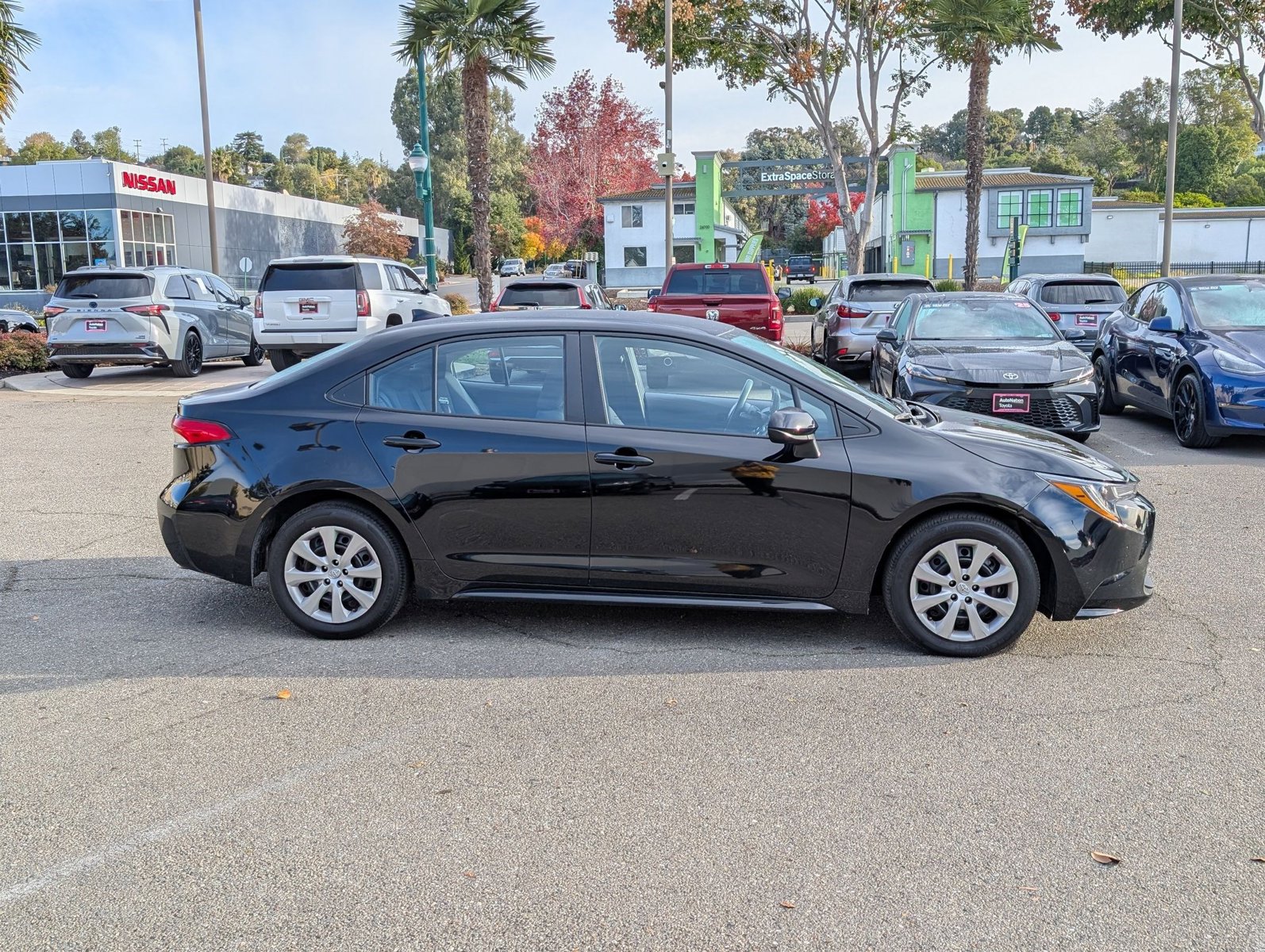 2025 Toyota Corolla LE photo 4