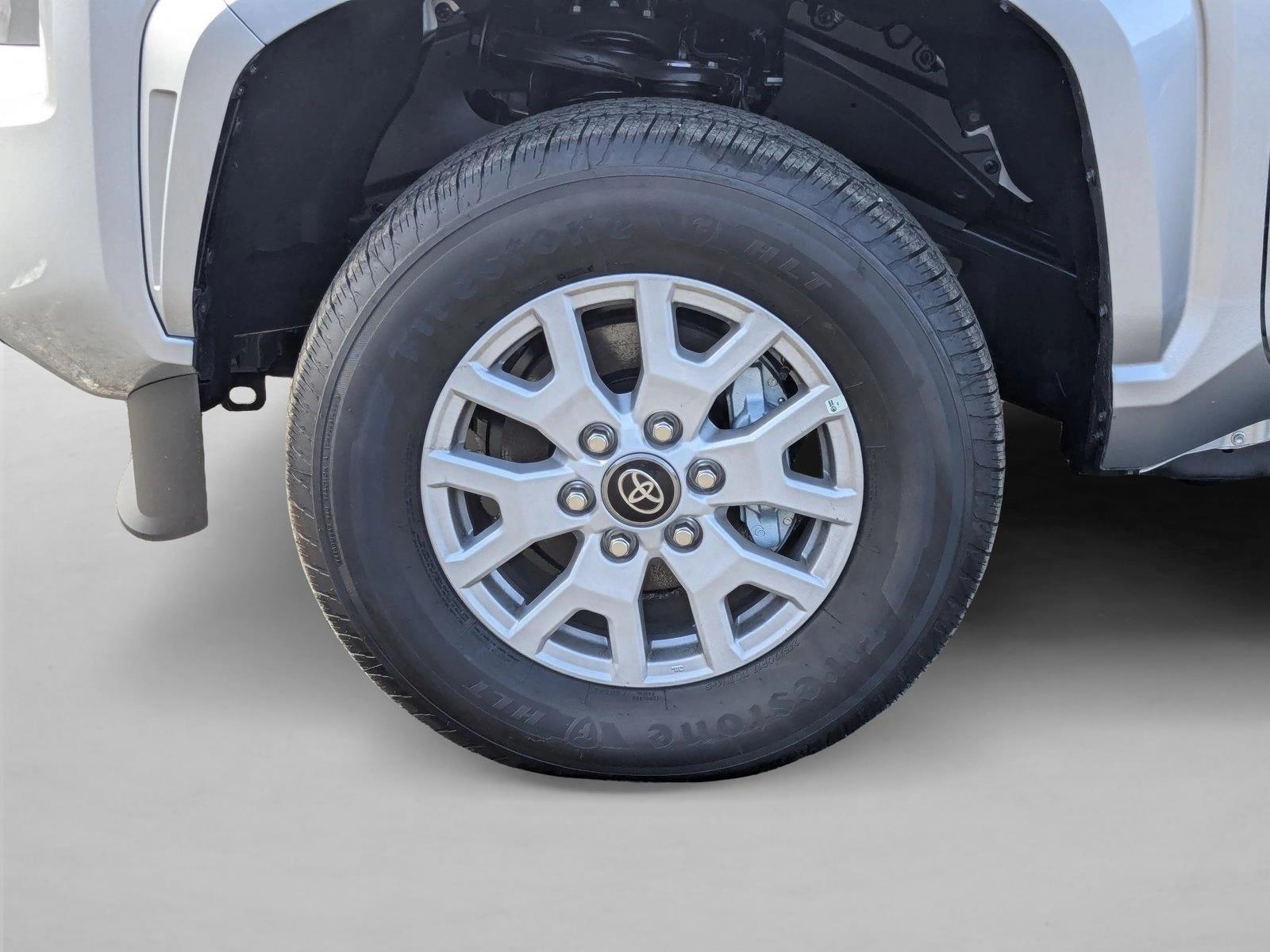 2025 Toyota Tacoma SR5 - Photo 10