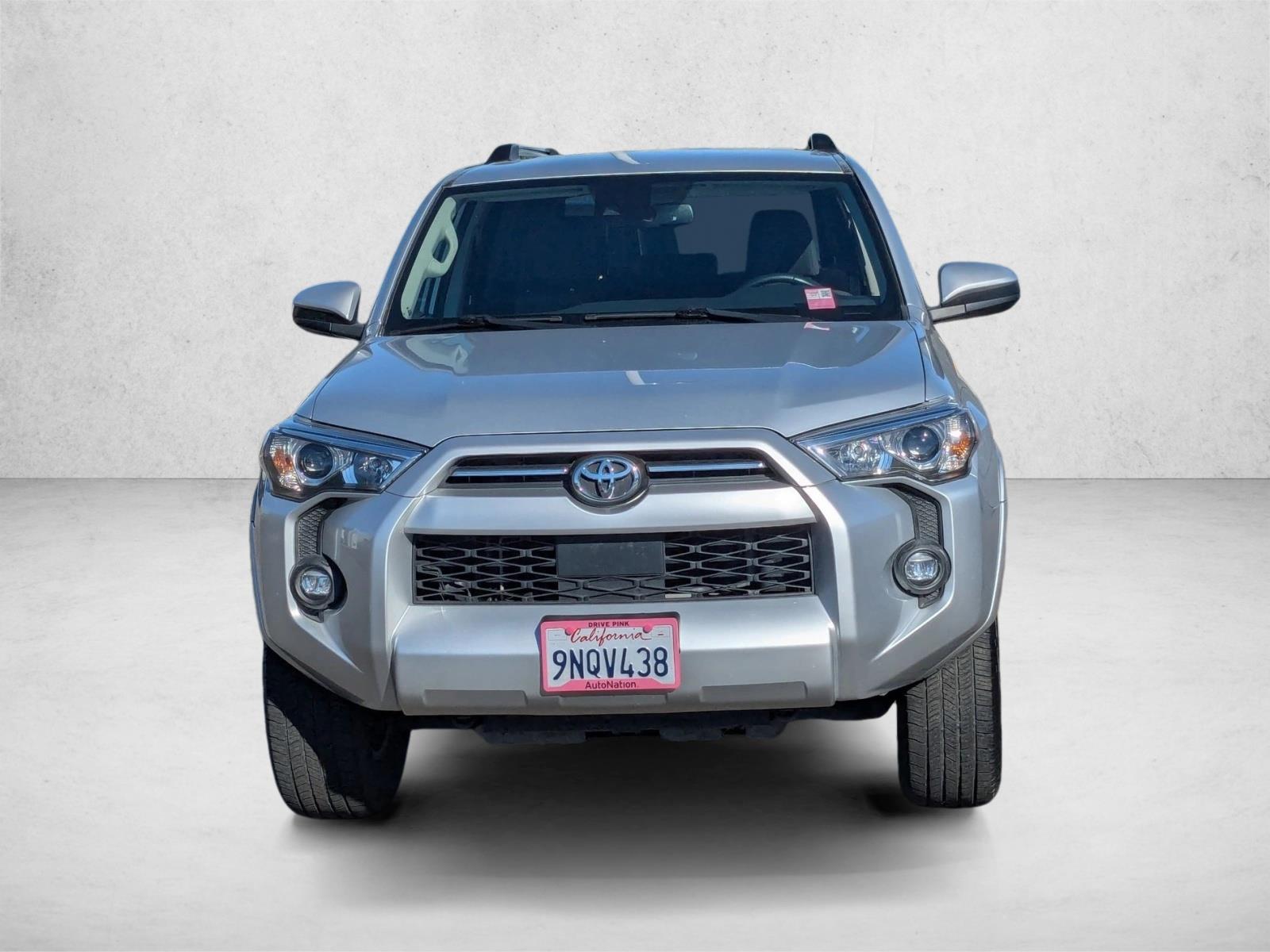 2022 Toyota 4Runner SR5 photo 2