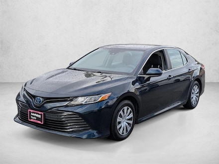 2020 Toyota Camry Hybrid LE Sedan