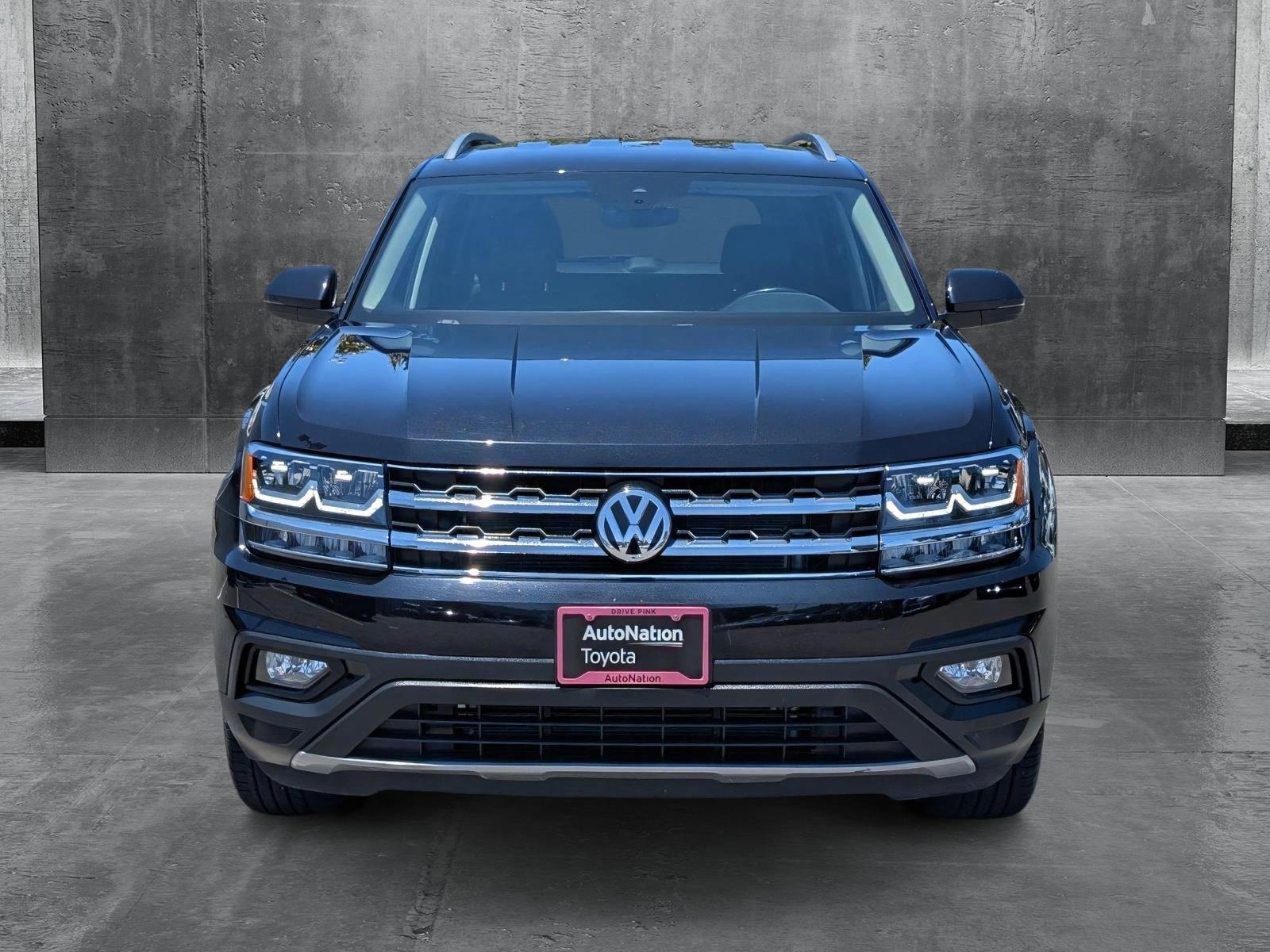 Used 2019 Volkswagen Atlas SE w/Tech with VIN 1V2UR2CA8KC552742 for sale in Hayward, CA