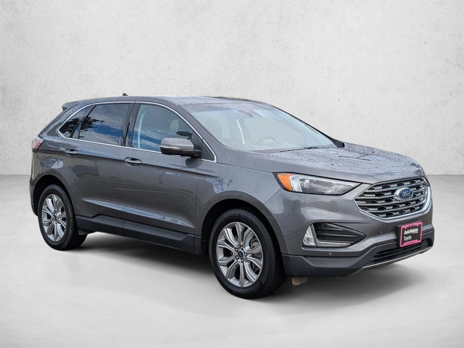 2022 Ford Edge Titanium photo 3