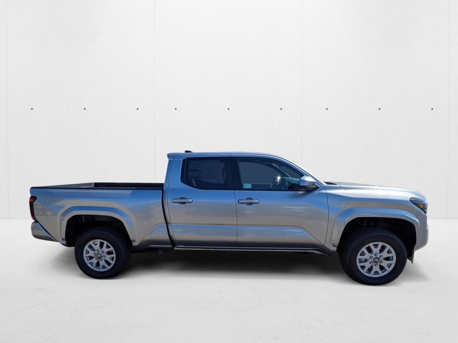2025 Toyota Tacoma SR5 4x4 Double Cab photo 4