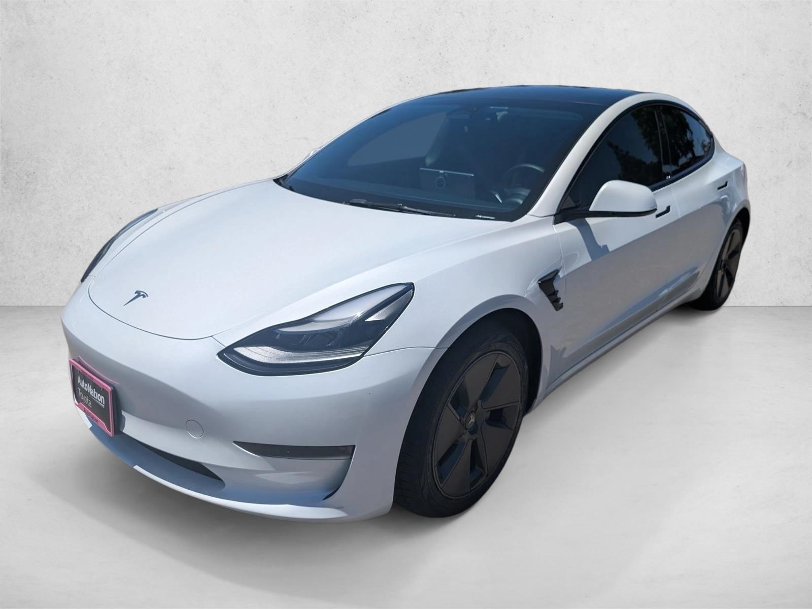 2023 Tesla Model 3 -'s photo