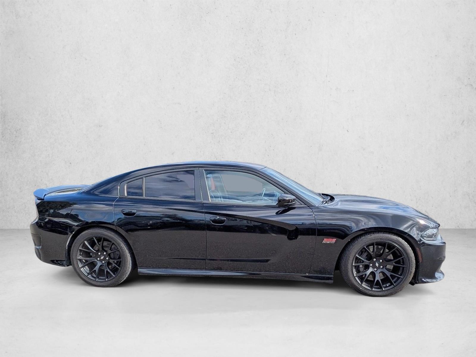 2019 Dodge Charger Scat Pack photo 4