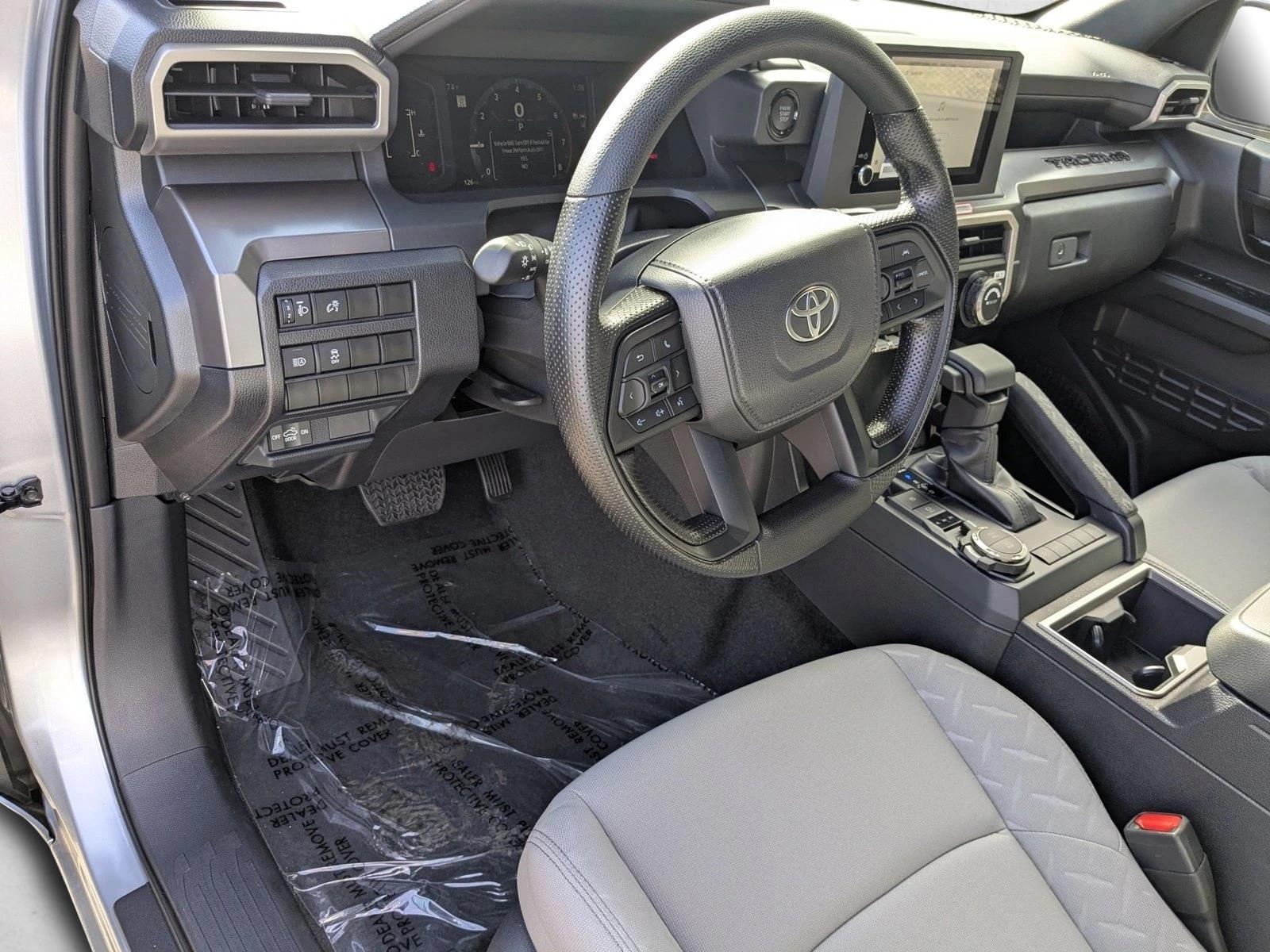 2025 Toyota Tacoma SR5 - Photo 3