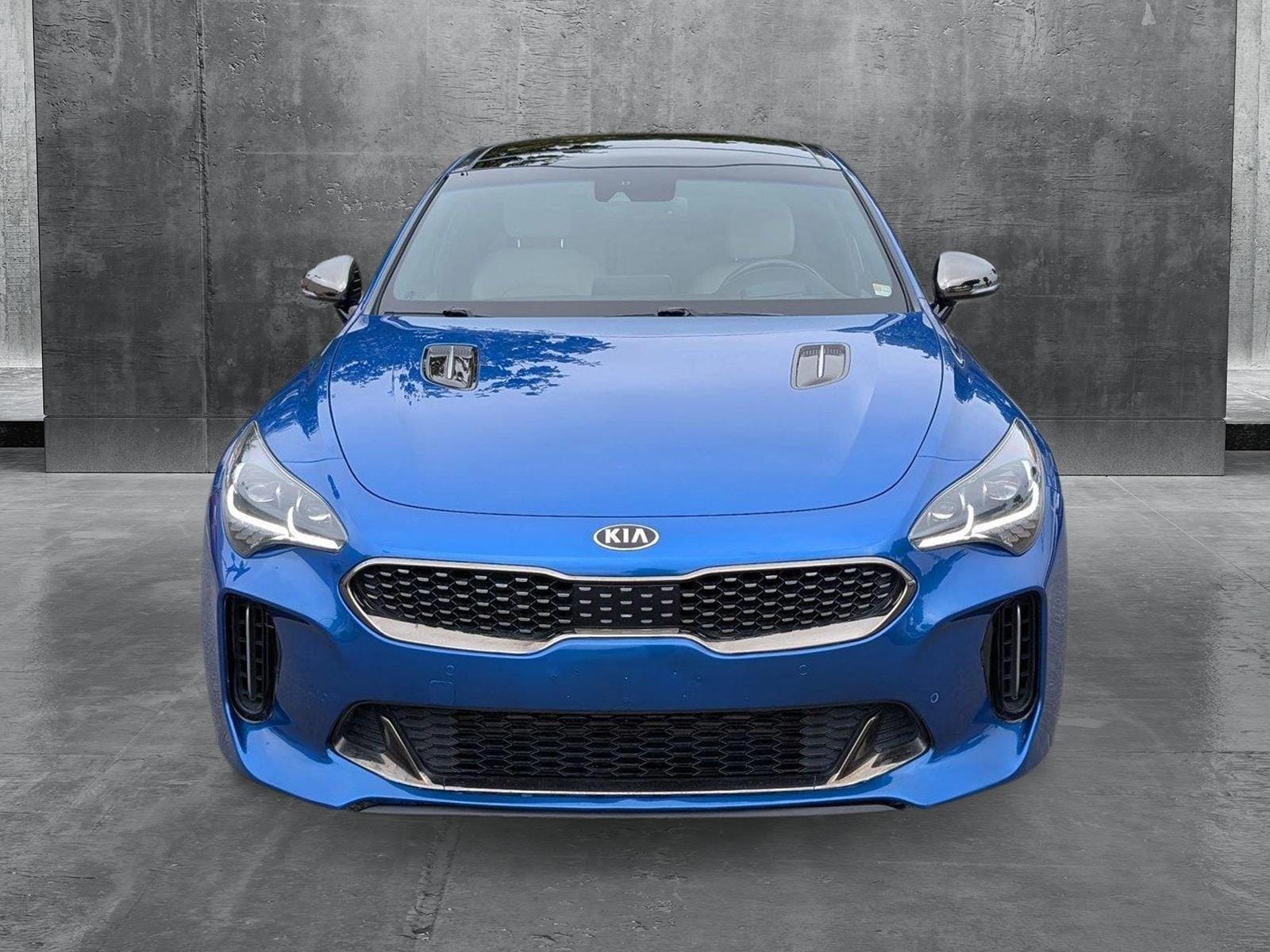Used 2018 Kia Stinger GT2 with VIN KNAE55LC9J6020530 for sale in Hayward, CA