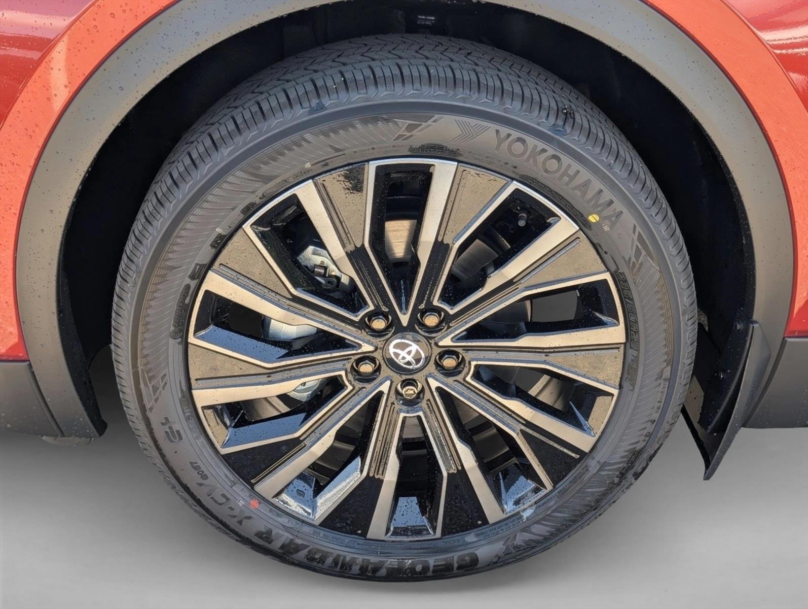 2026 Toyota C-HR XSE - Photo 10