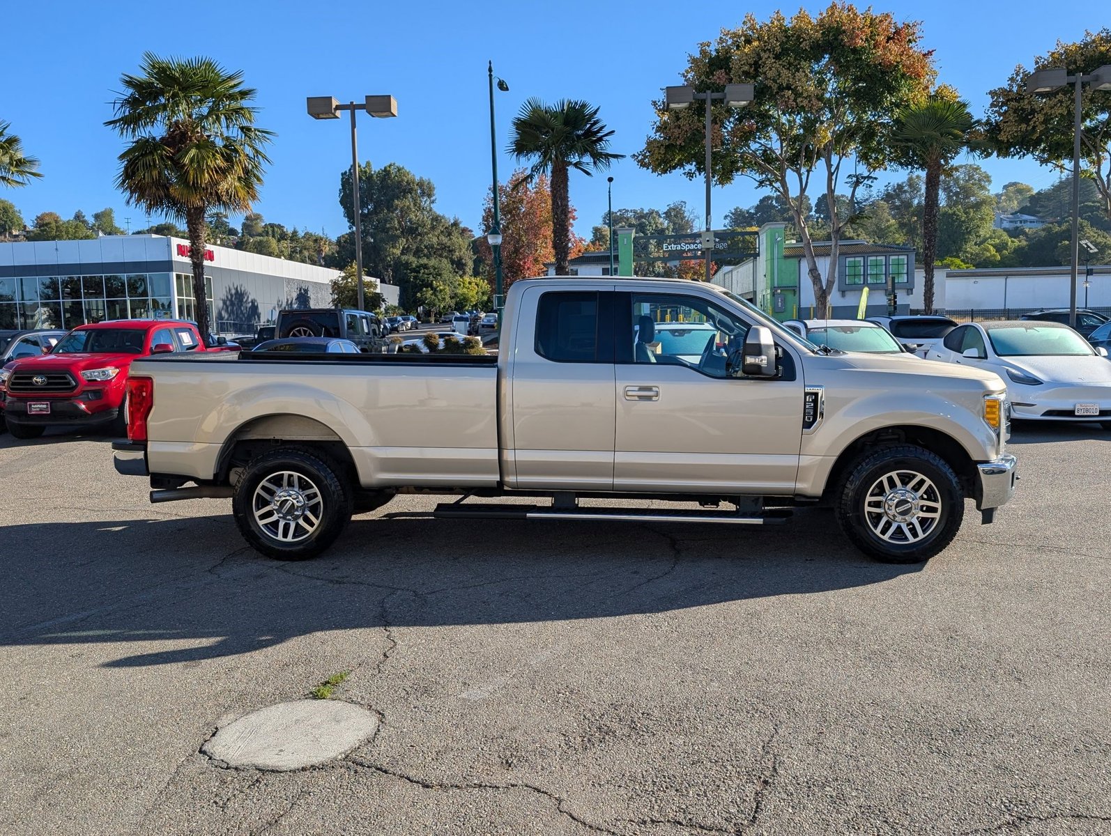 2017 Ford F-250 Lariat photo 4