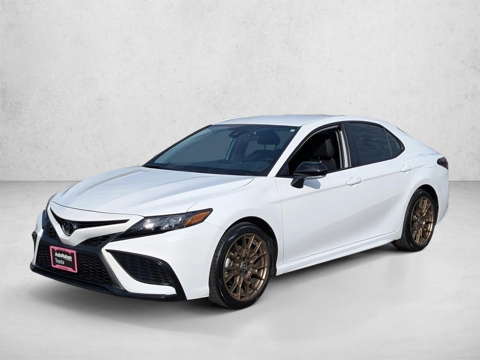 2024 Toyota Camry SE Nightshade's photo