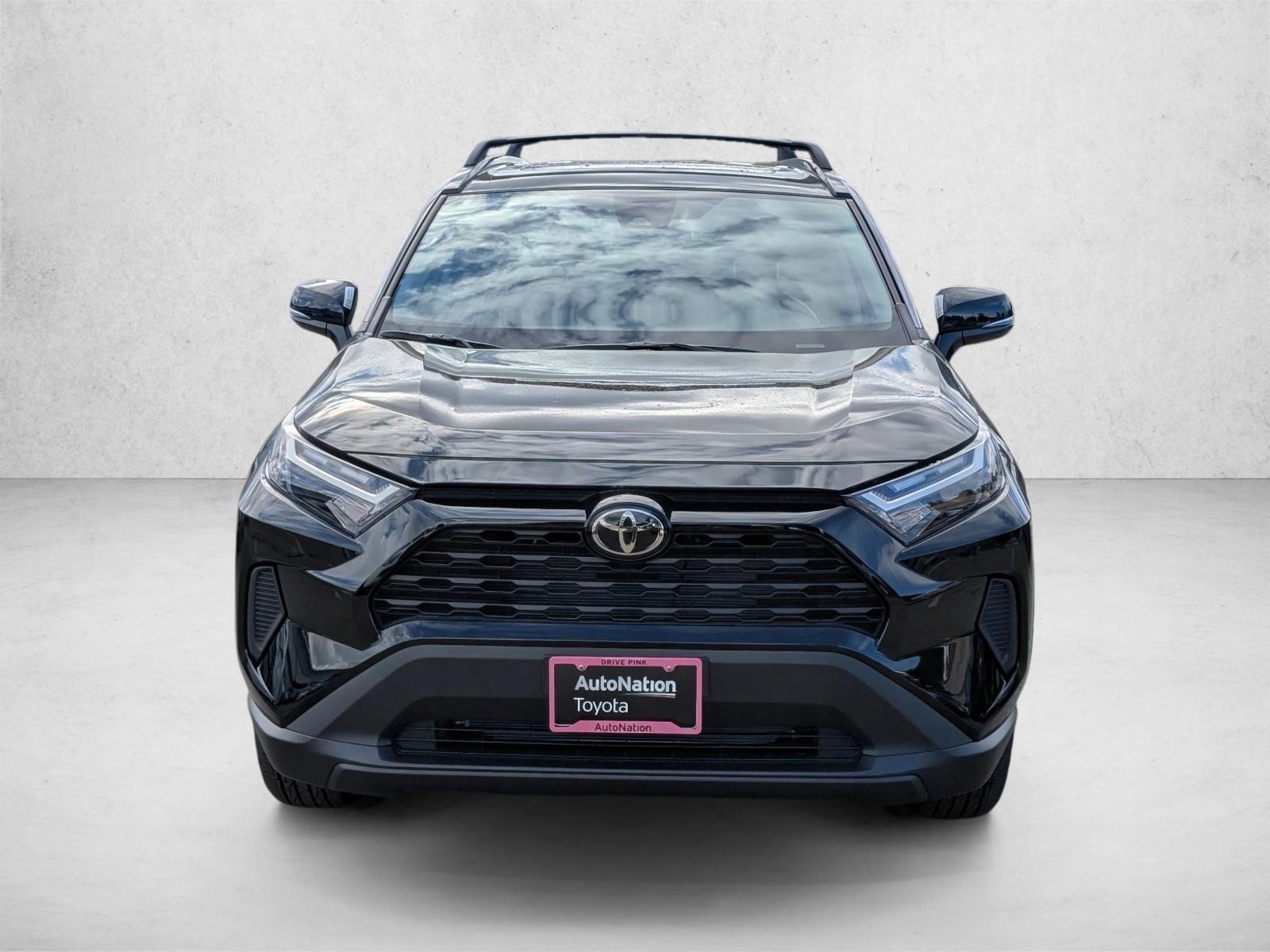 2025 Toyota RAV4 XLE photo 2