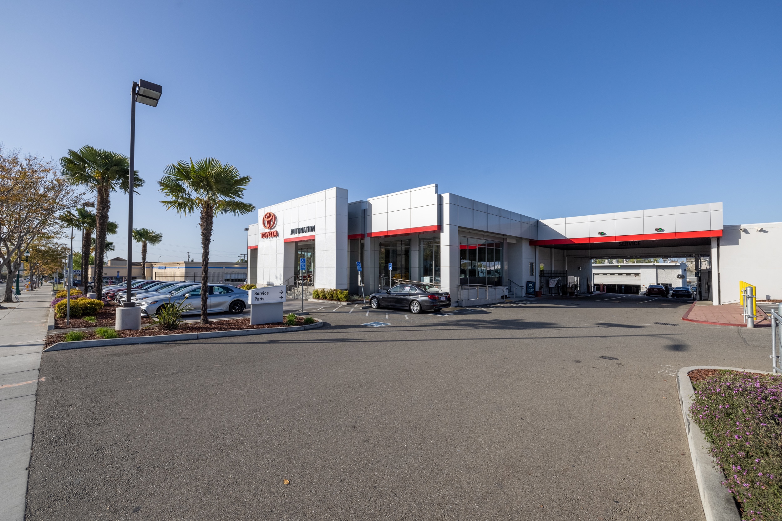 AutoNation Toyota Hayward | New & Used Toyota Dealer CA