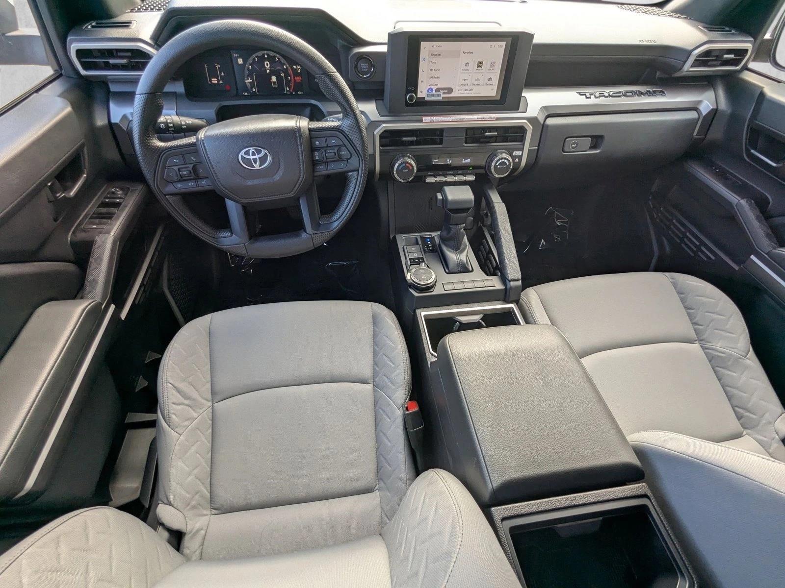 2025 Toyota Tacoma SR5 - Photo 15
