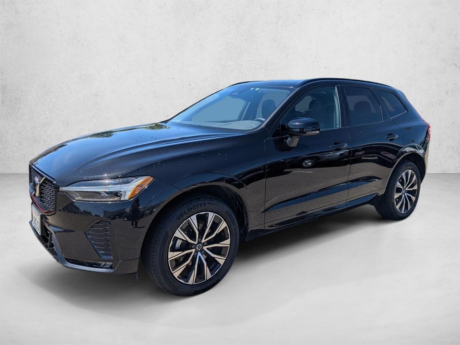 2024 Volvo XC60 B5 Core Dark Theme AWD's photo