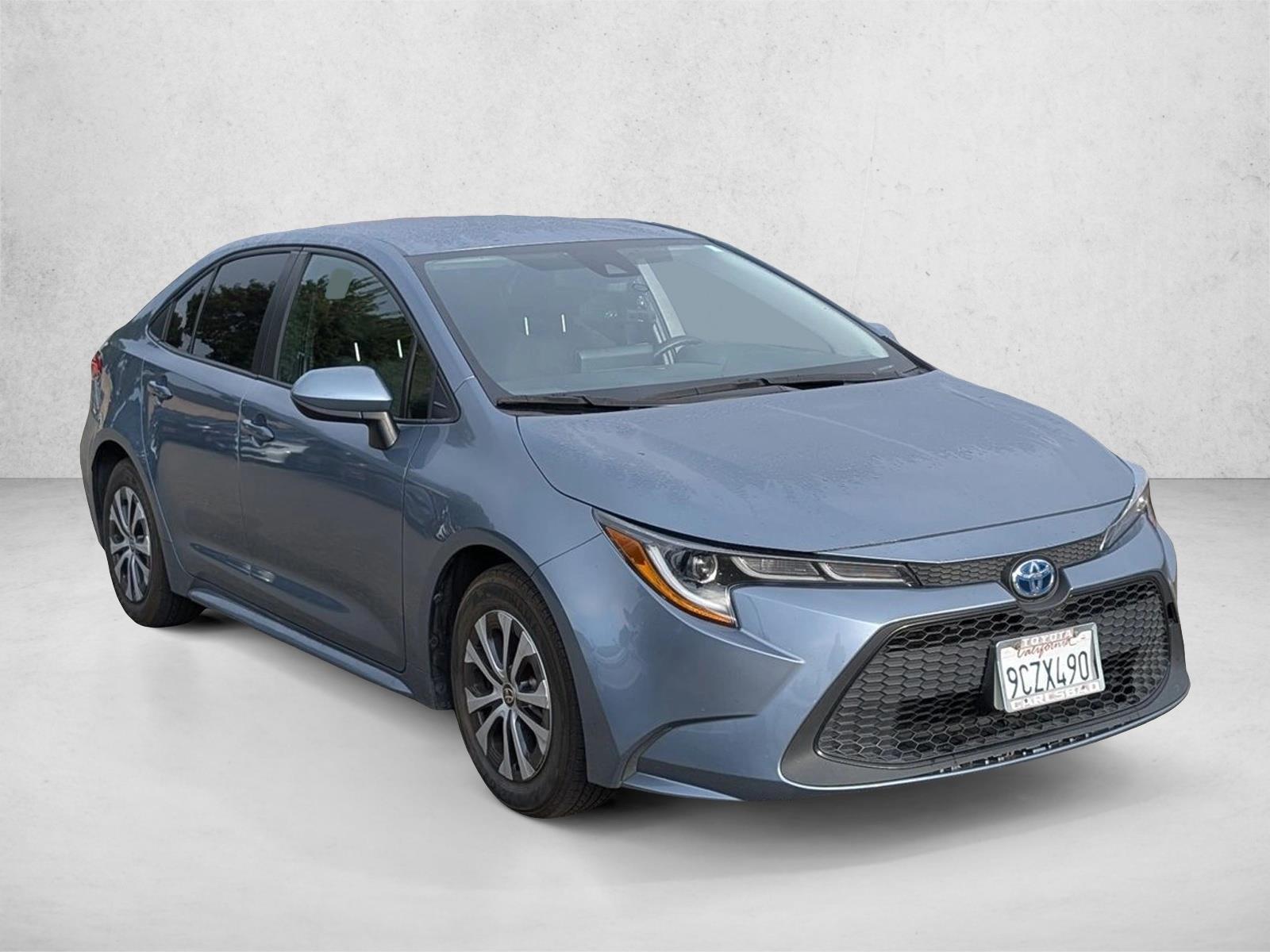 2022 Toyota Corolla Hybrid LE photo 3