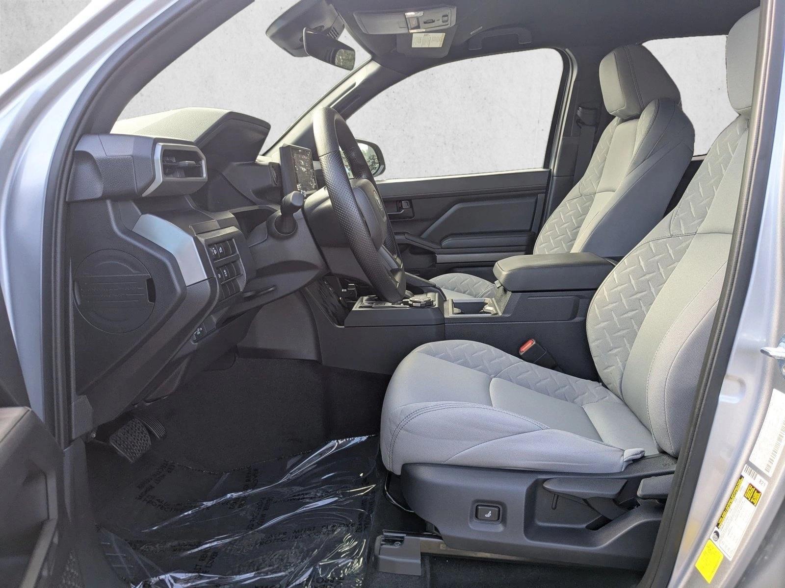2025 Toyota Tacoma SR5 - Photo 14