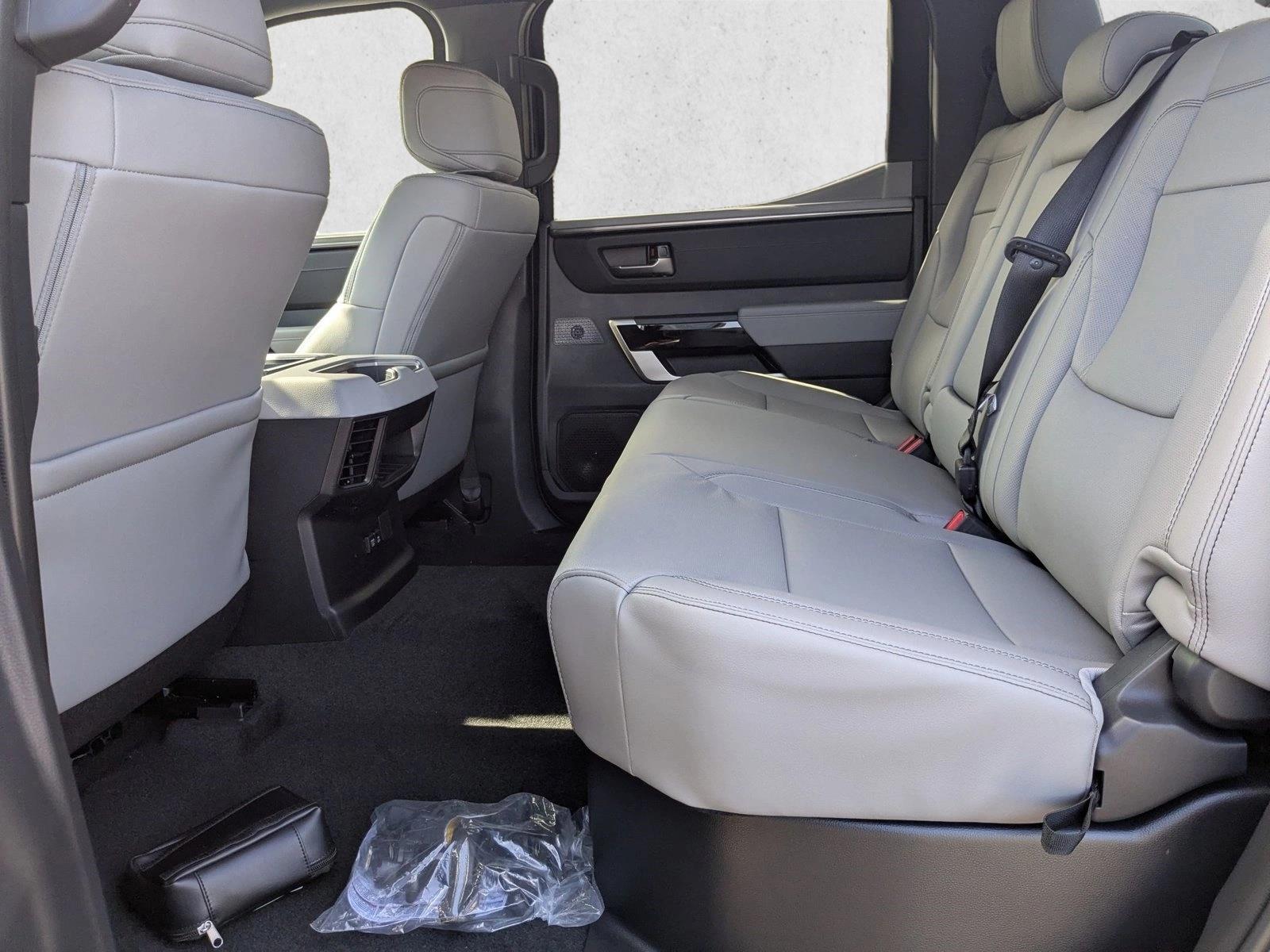 2026 Toyota Tundra Limited - Photo 15