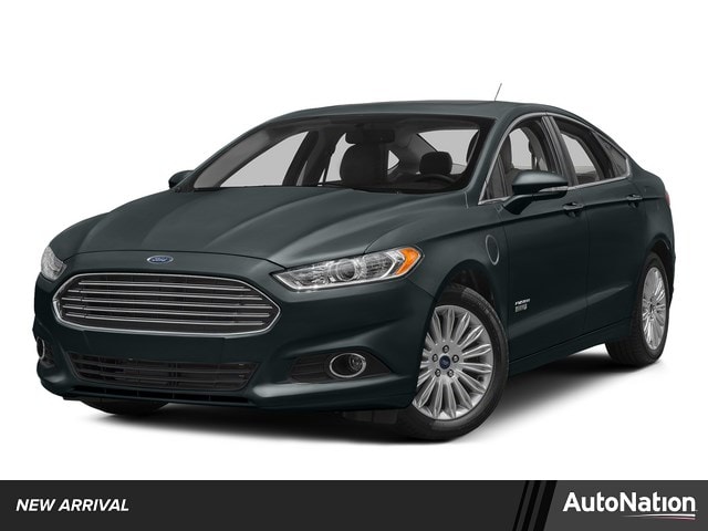 2015 Ford Fusion Plug-In Hybrid Titanium's photo