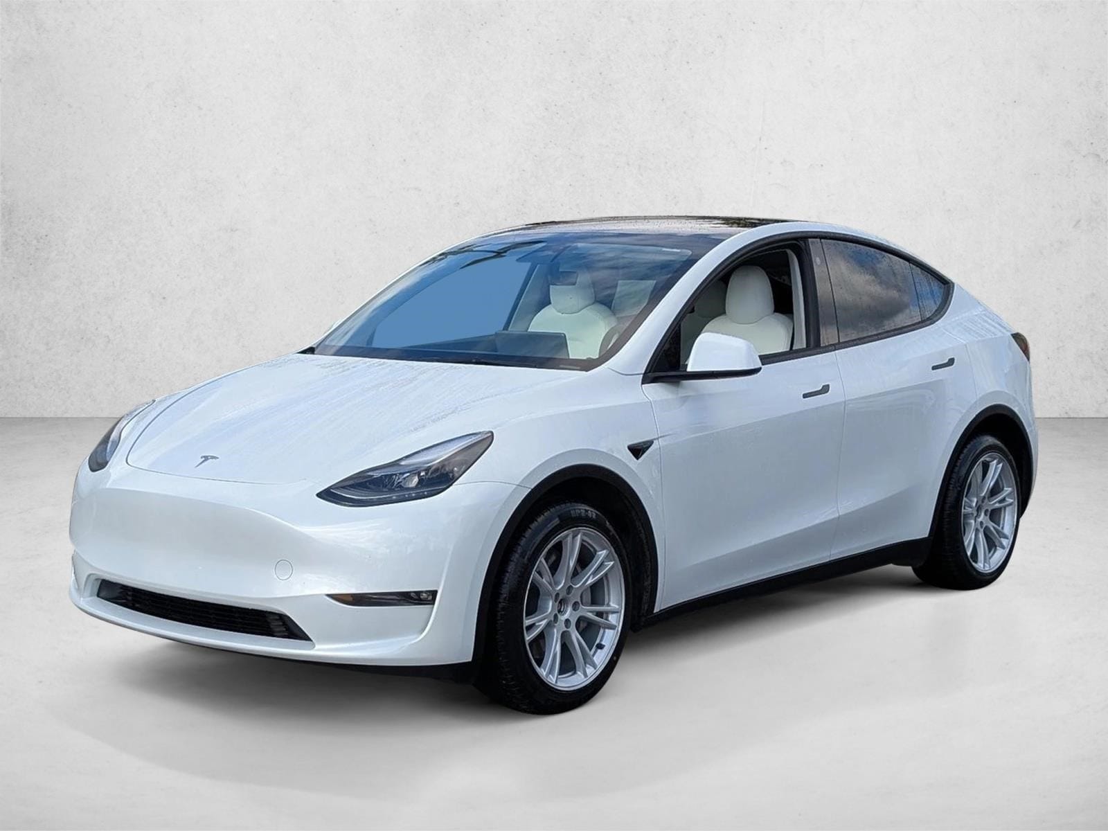 2023 Tesla Model Y Long Range's photo