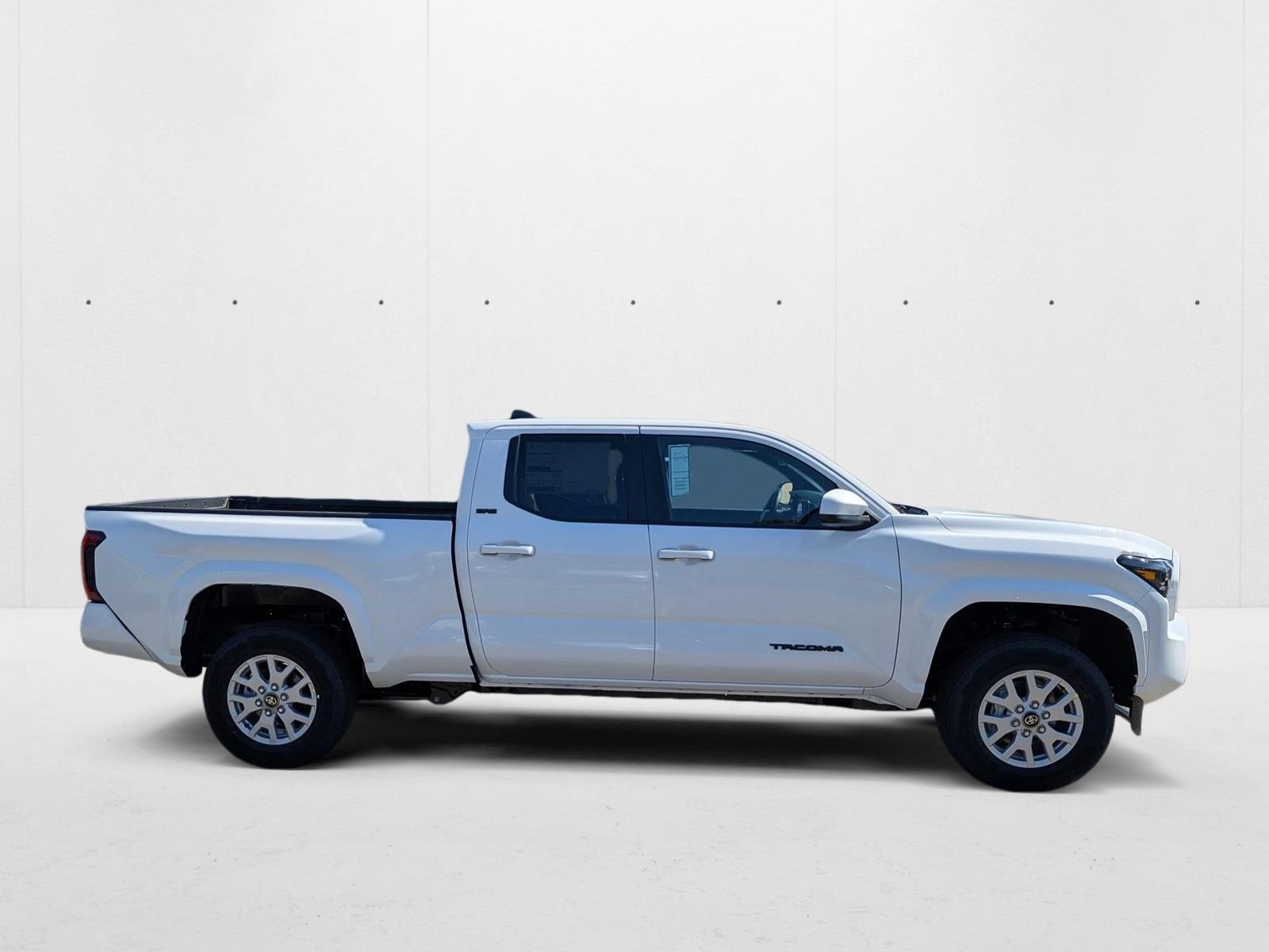 2025 Toyota Tacoma SR5 4x4 Long Bed photo 4