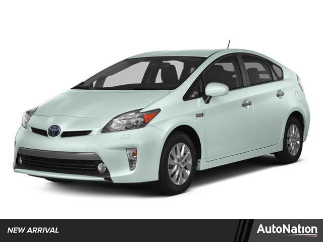 2013 Toyota Prius Advanced's photo
