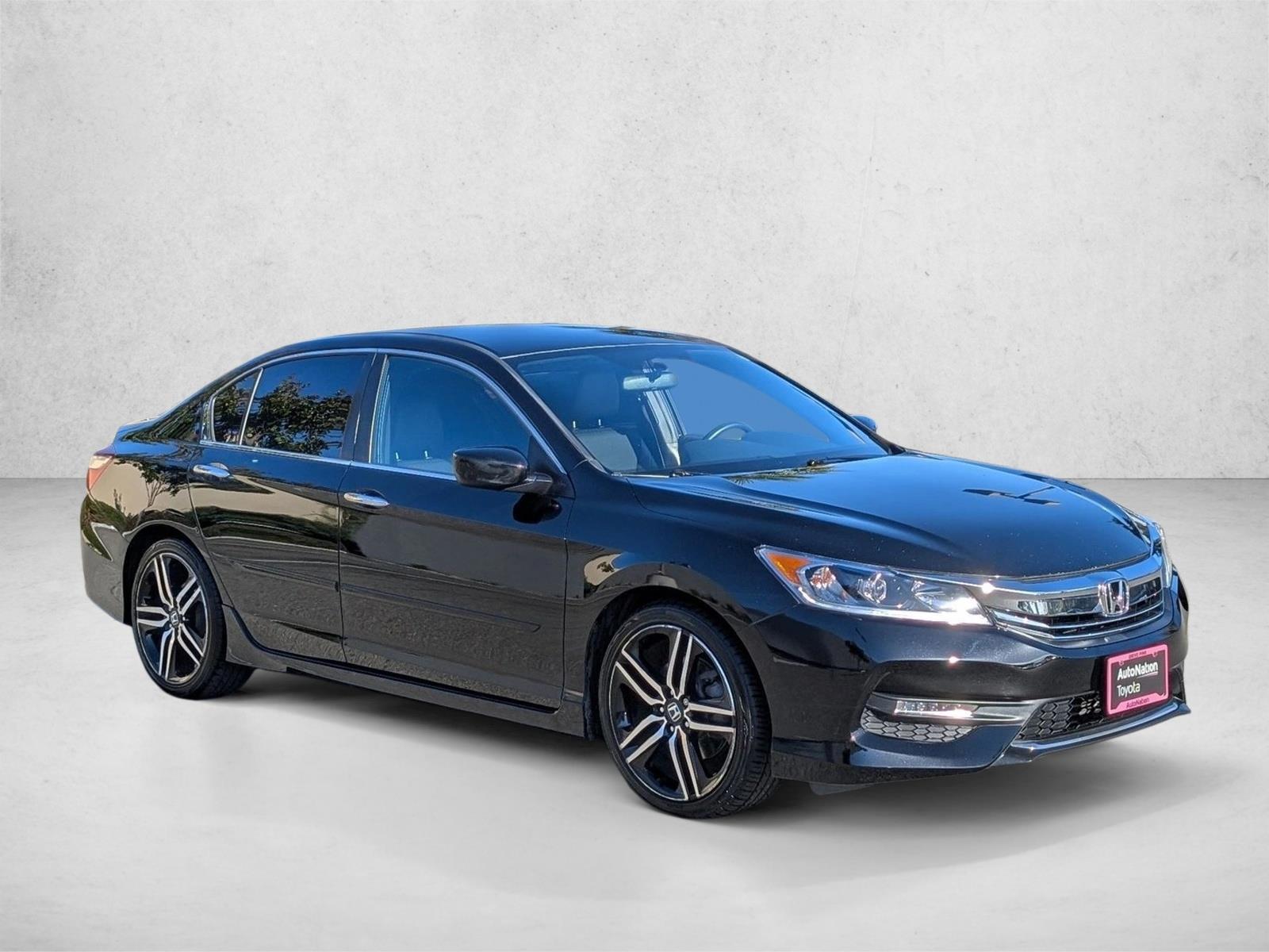 2016 Honda Accord Sport photo 3