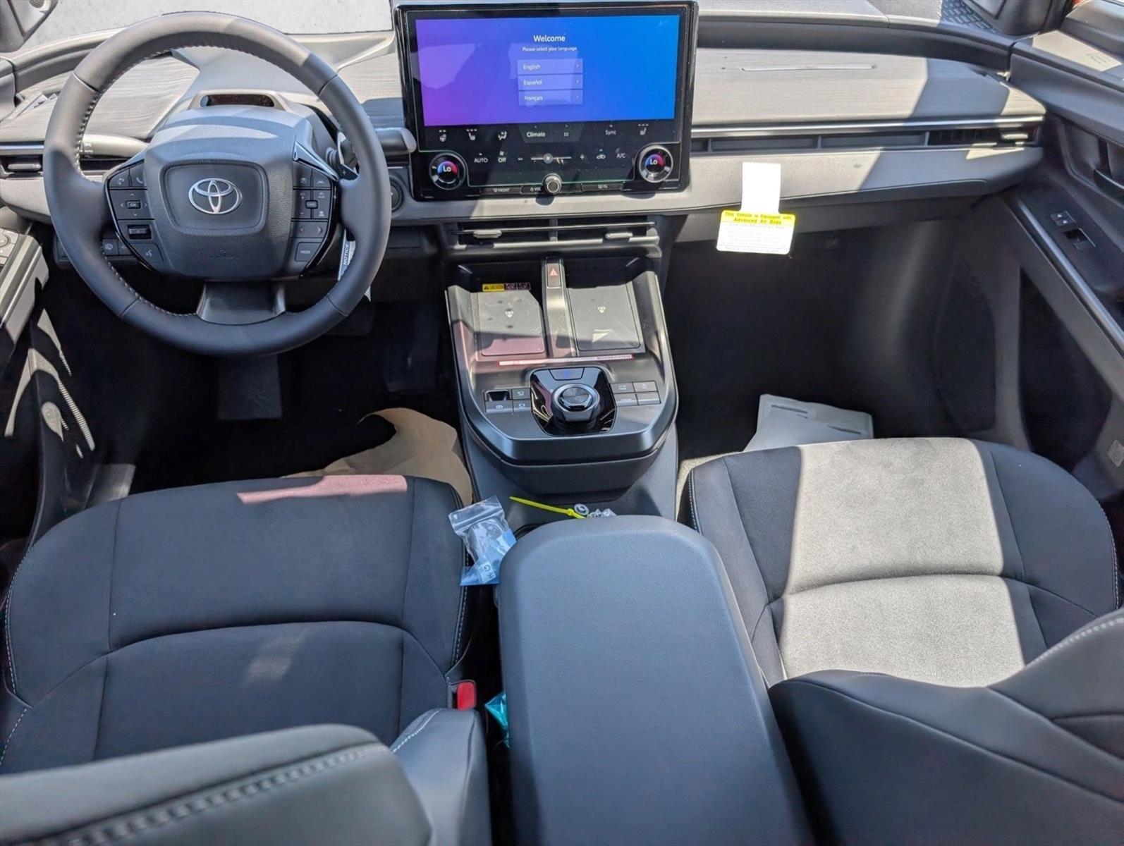 2026 Toyota C-HR XSE - Photo 13