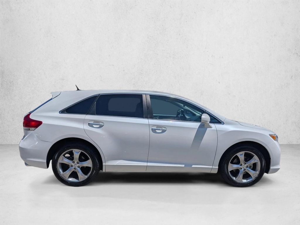 Used 2011 Toyota Venza V6 FWD Crossover