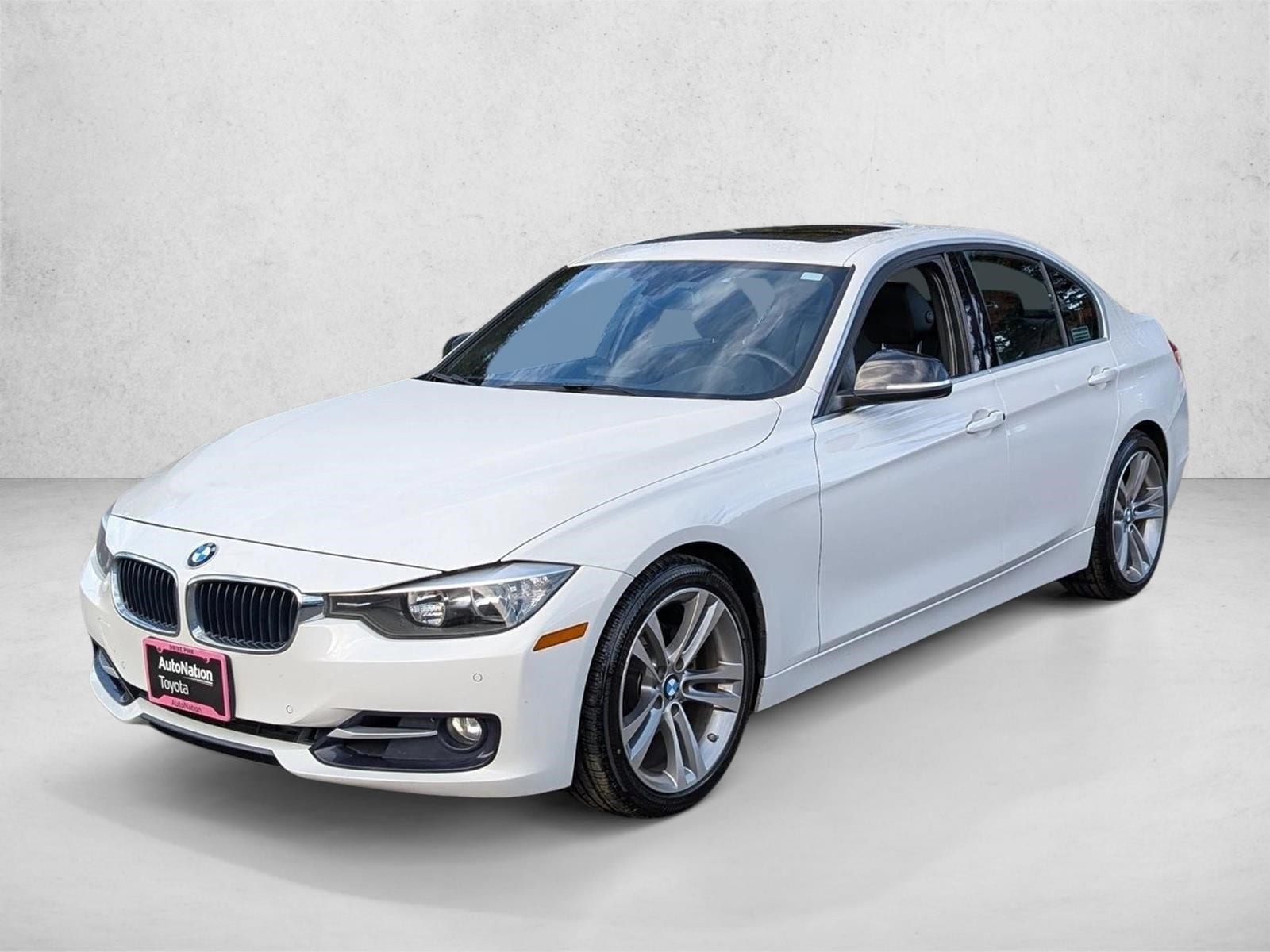 2015 BMW 3 Series 328i's photo