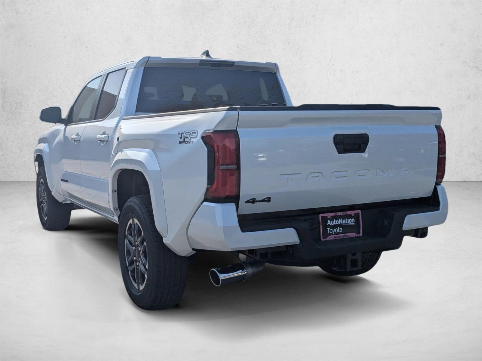 2025 Toyota Tacoma TRD Sport - Photo 8